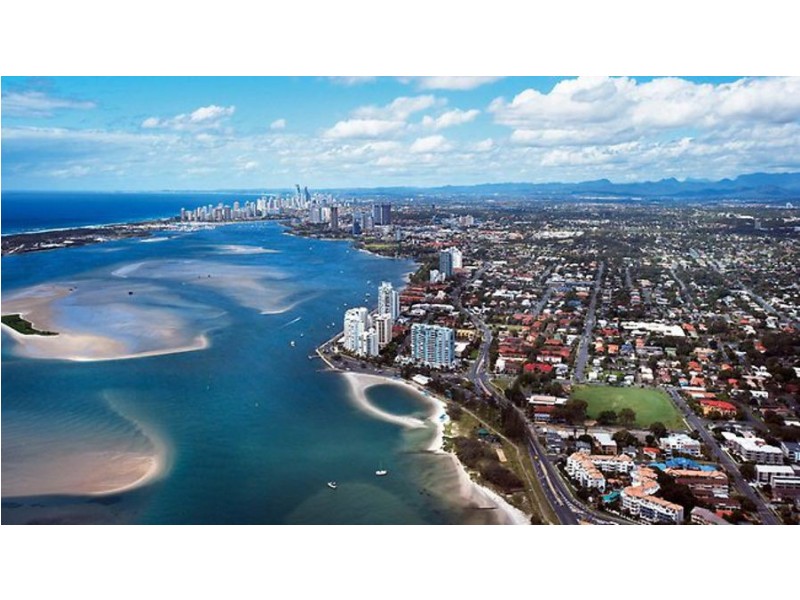 Labrador QLD 4215