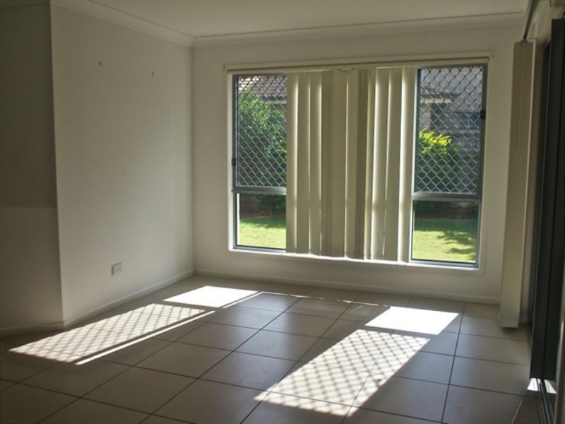 20 Whitsunday Pl, Redland Bay QLD 4165