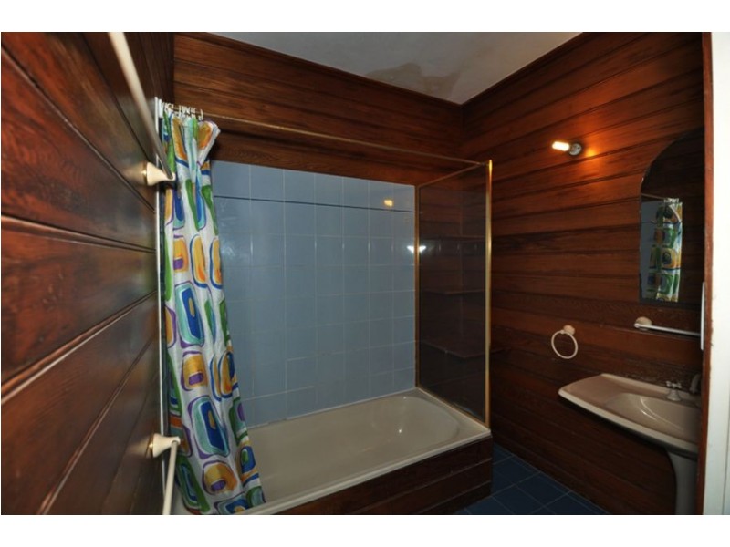 9b Ootana, Chapel Hill QLD 4069