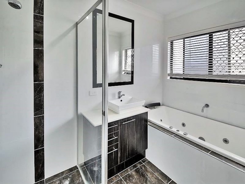 60 OUTLOOK DRIVE, Waterford QLD 4133