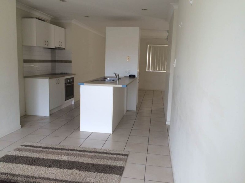 9/8 Rosegum Pl, Redbank Plains QLD 4301
