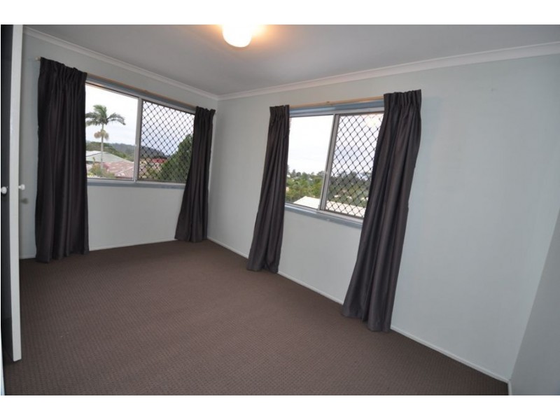 8 Serle St, Middle Park QLD 4074