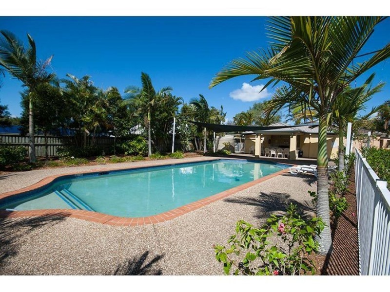 113 Arundel Dr, Arundel QLD 4214
