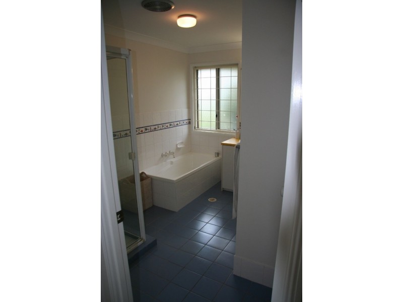 24 IRANDI STREET, Mansfield QLD 4122