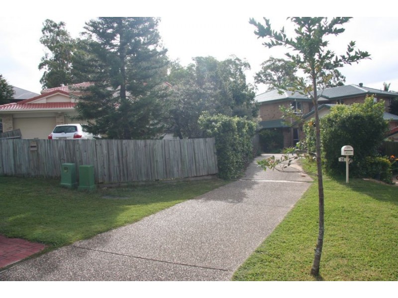 24 IRANDI STREET, Mansfield QLD 4122