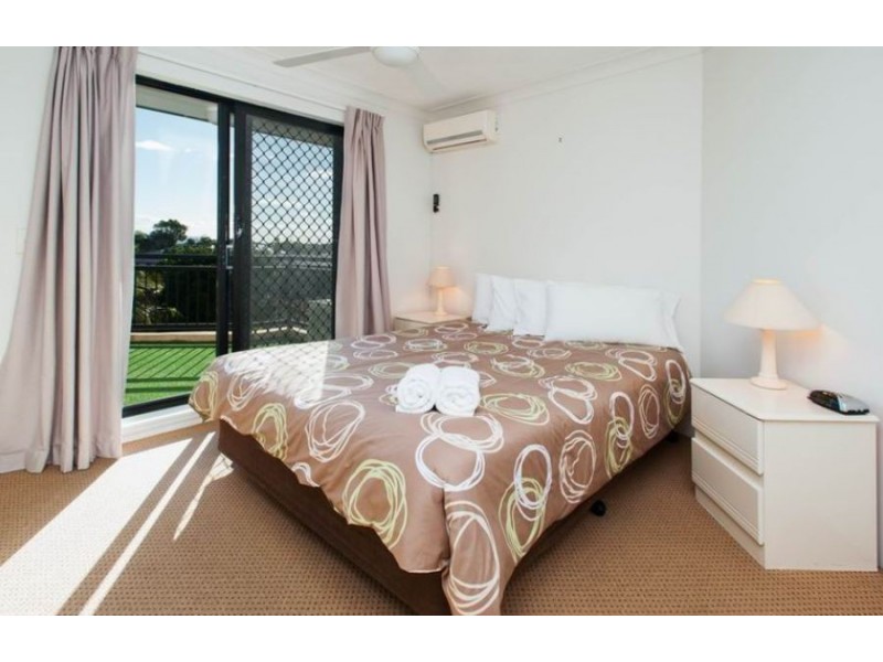 15 452 Marine Parade, Biggera Waters QLD 4216