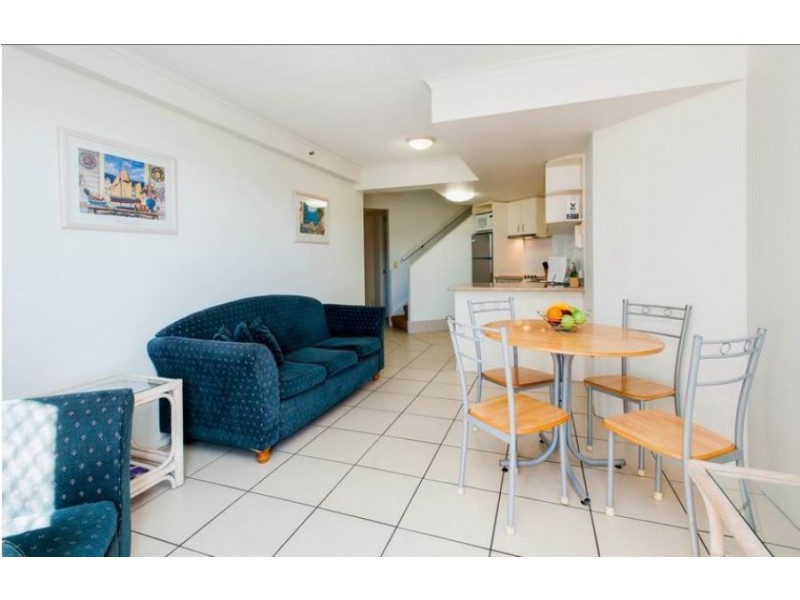 35 452 Marine Parade, Biggera Waters QLD 4216