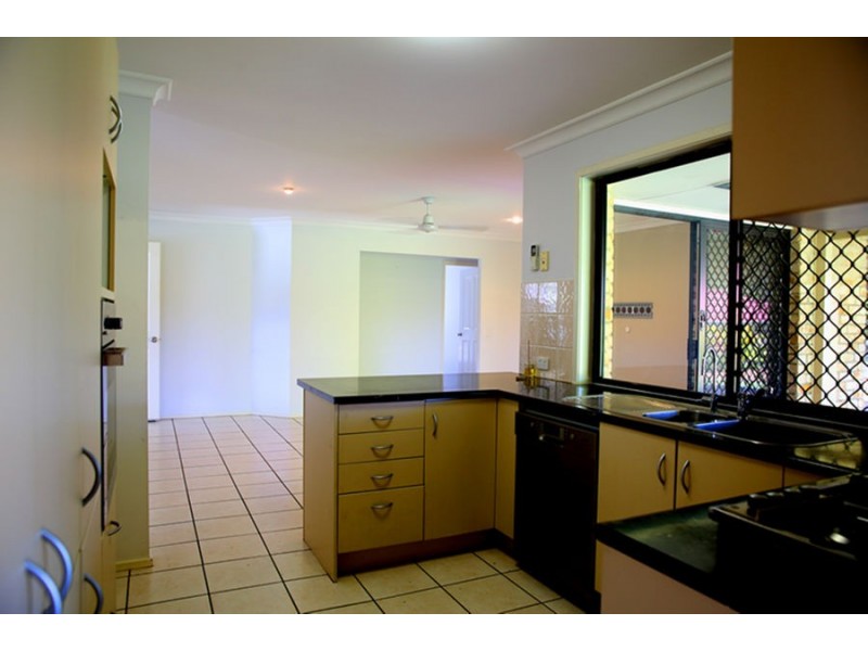 6 Conimbla Close, Parkinson QLD 4115