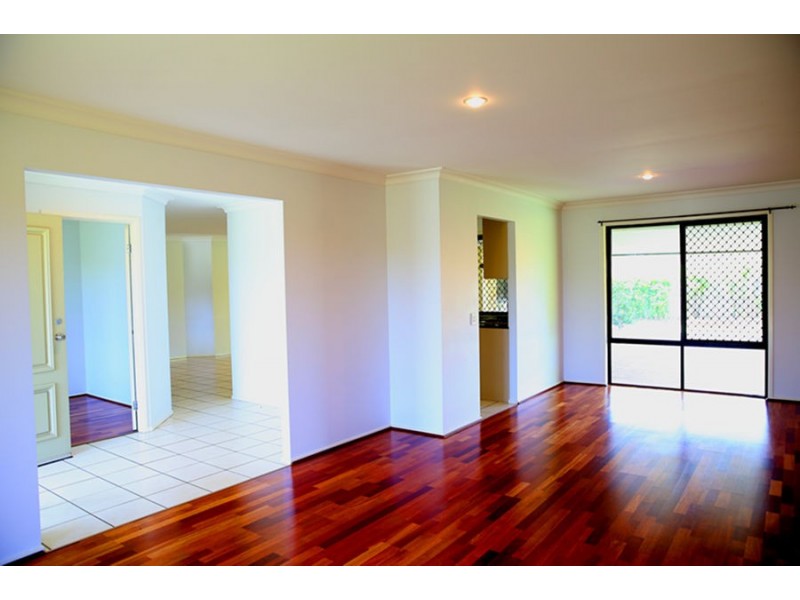 6 Conimbla Close, Parkinson QLD 4115