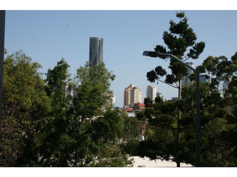 18/451 Gregory Terrace, Spring Hill QLD 4000