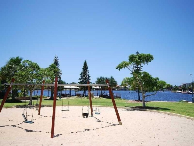 15/10 Grand Pde, Kawana Island QLD 4575