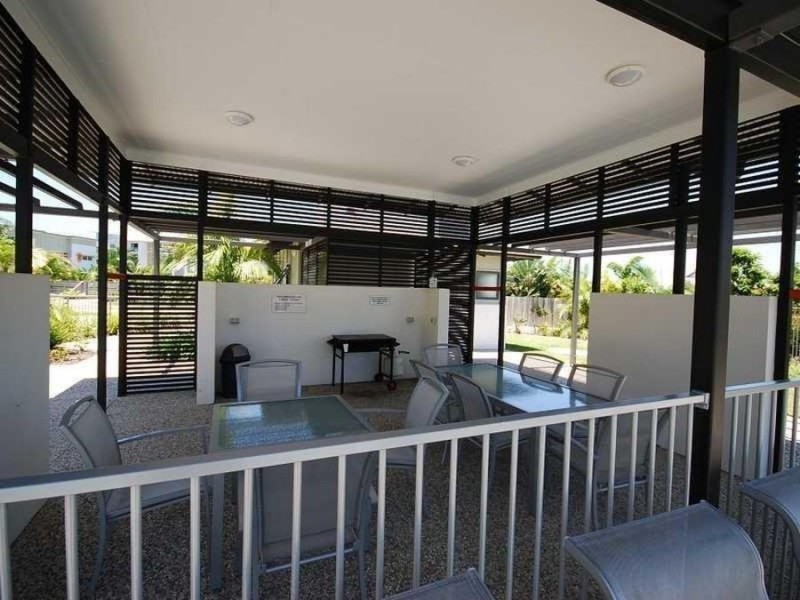 15/10 Grand Pde, Kawana Island QLD 4575