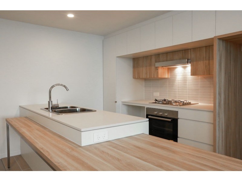 HP 037/B Harbour Rd, Hamilton QLD 4007