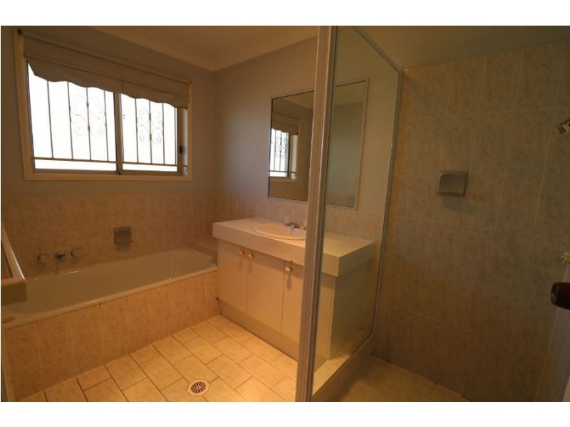 3 SHONAGH COURT, Birkdale QLD 4159