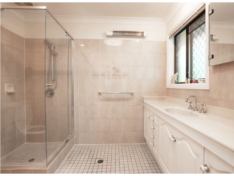 3 MALBON STREET, Eight Mile Plains QLD 4113