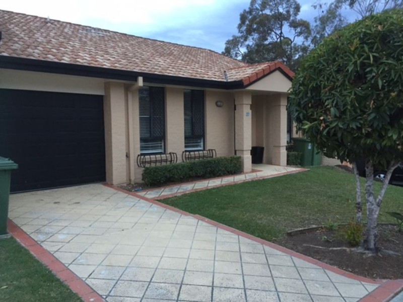 20 Brown St, Labrador QLD 4215