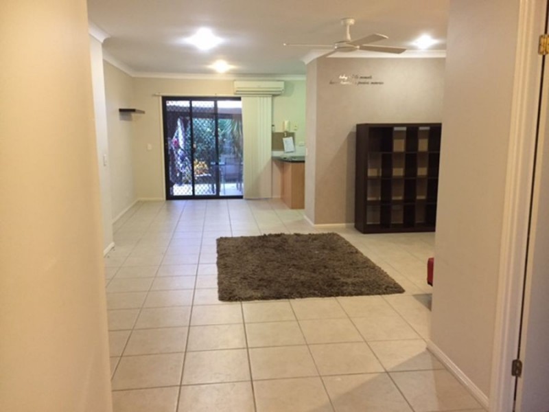 20 Brown St, Labrador QLD 4215