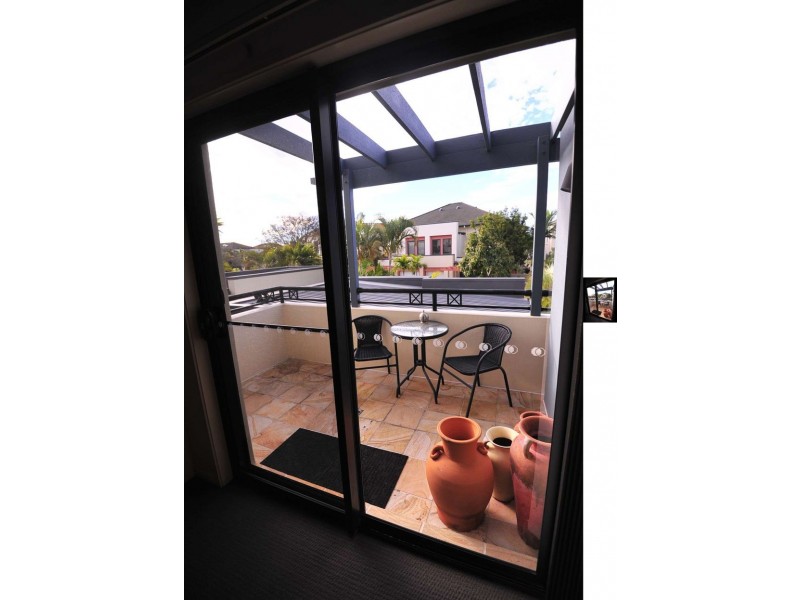 1050/1 THE COVE CRESCENT, Carrara QLD 4211