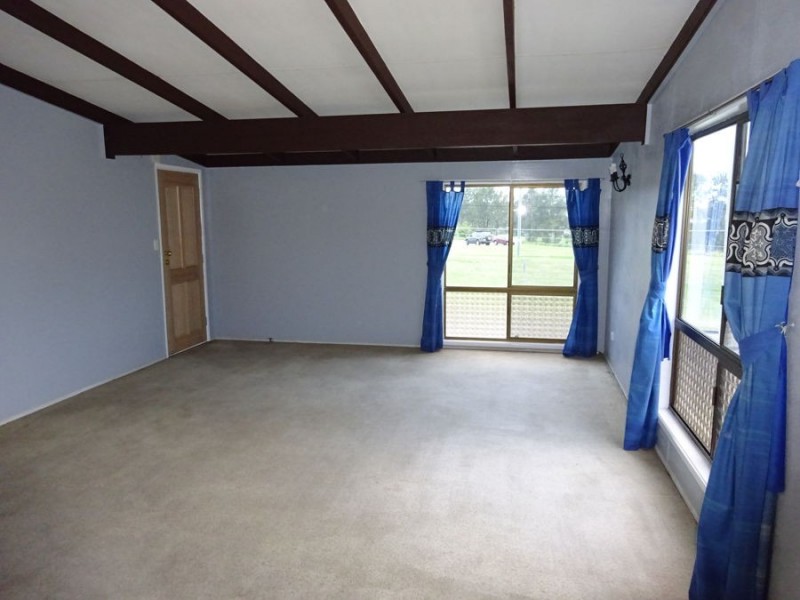 130 Robertson Road, Silkstone QLD 4304