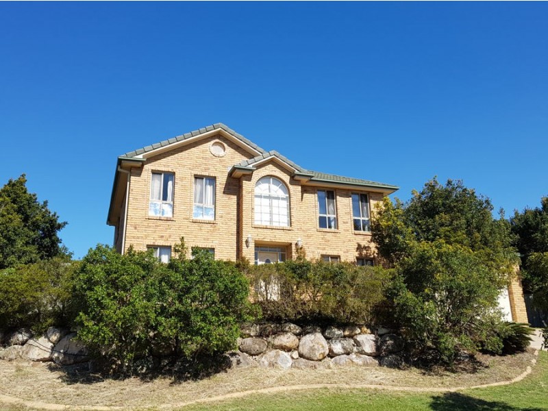 21 conifer street, Carindale QLD 4152