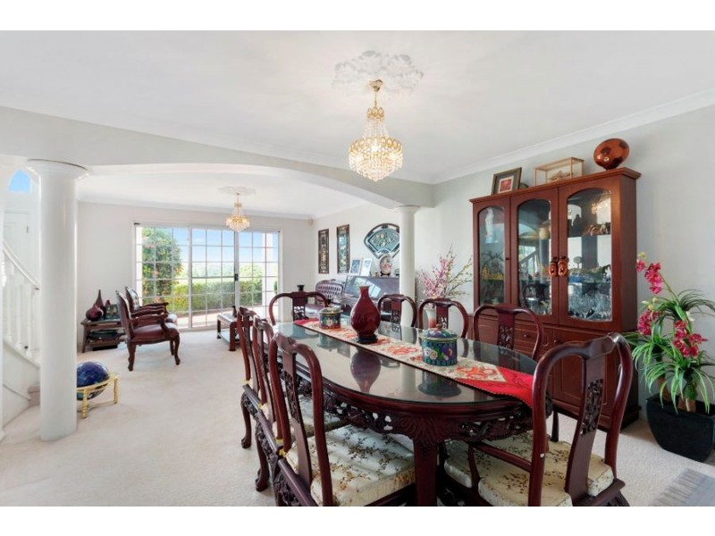 38 Debussey, Mount Ommaney QLD 4074