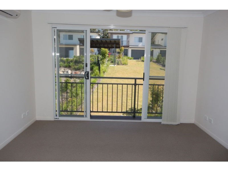30/19 Gumtree Crescent, Upper Coomera QLD 4209