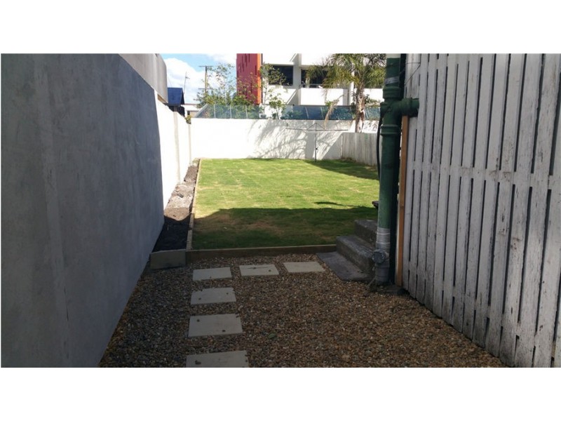 12 Norman Street, Southport QLD 4215