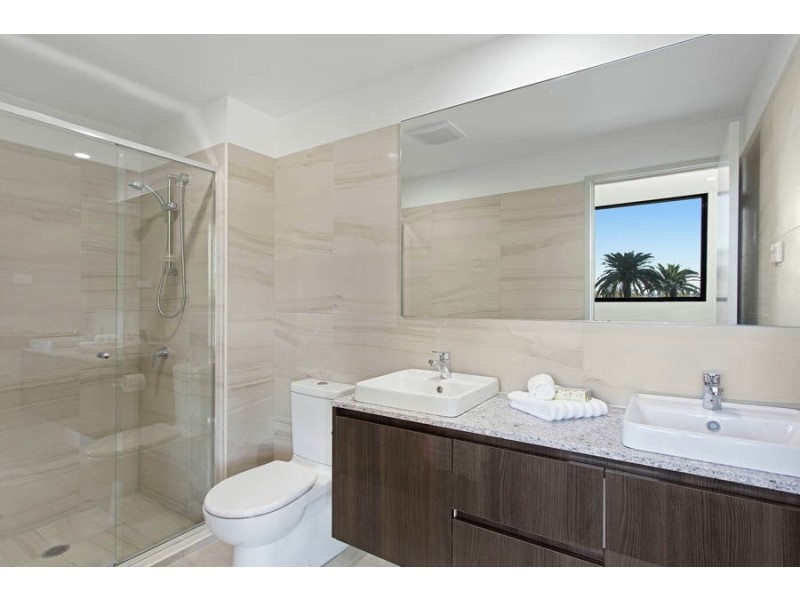 902/8 Hunt Street, Hamilton QLD 4007