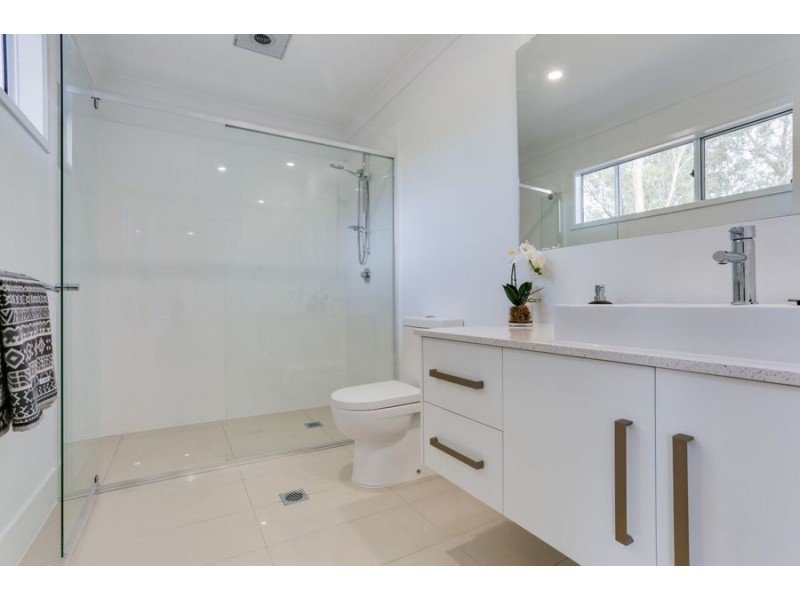 Durack QLD 4077