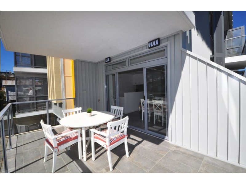 8/8 Priory St, Indooroopilly QLD 4068