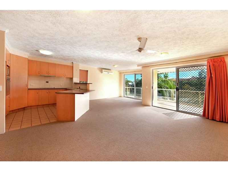 6/20 SYKES COURT, Southport QLD 4215