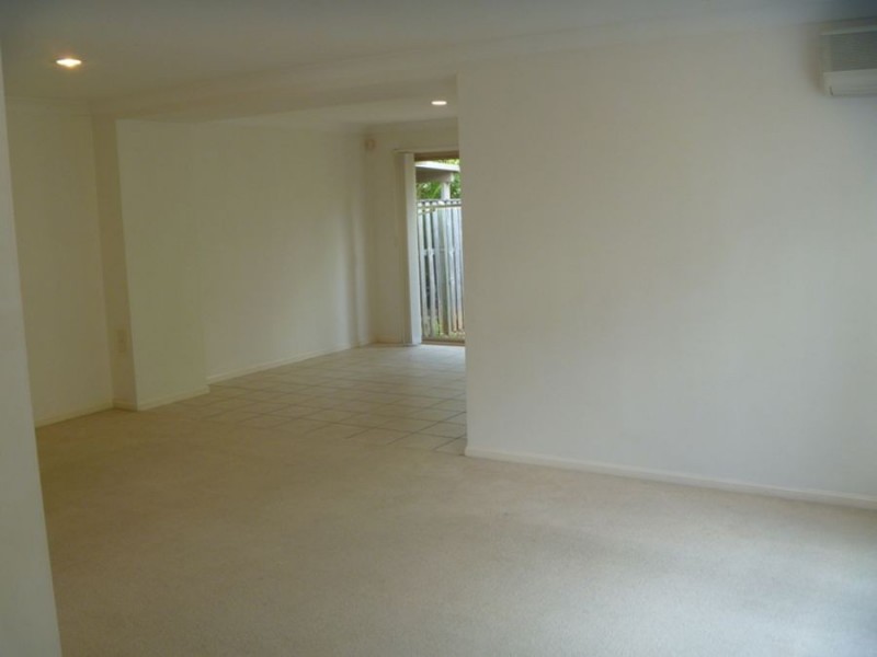 Unit 18 538 Warrigal Road, Eight Mile Plains QLD 4113