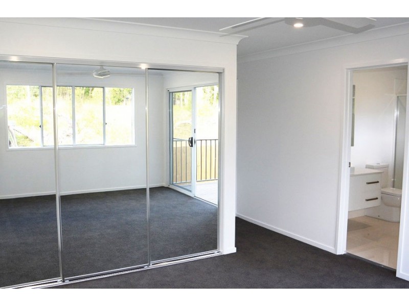 Durack QLD 4077