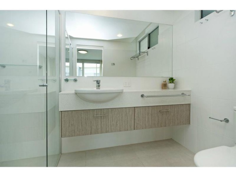 2 ACTIVA WAY, Hope Island QLD 4212