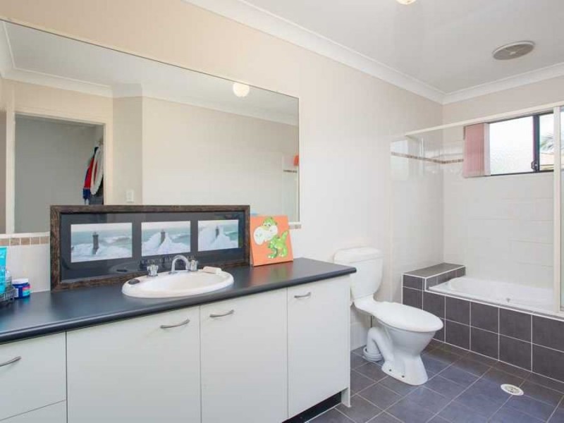 216 Trouts Road, Mcdowall QLD 4053