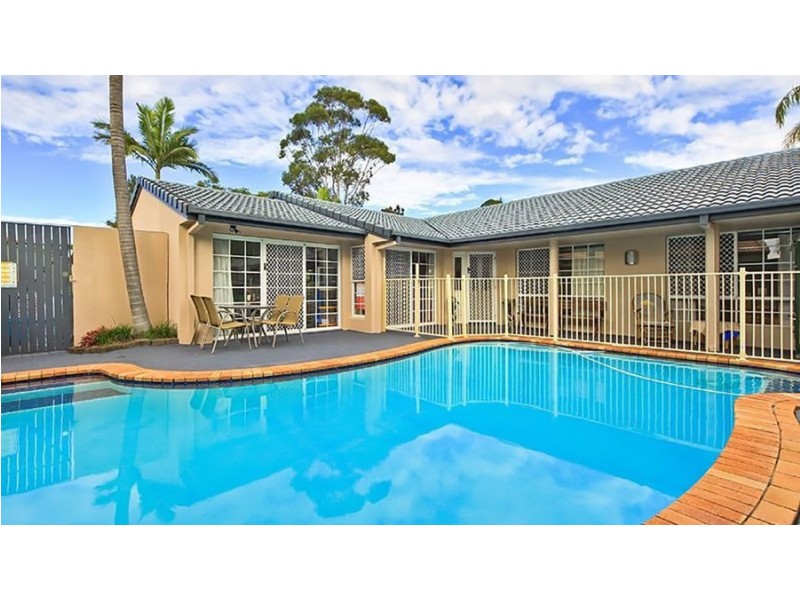 33 Pinnacle Court, Robina QLD 4226