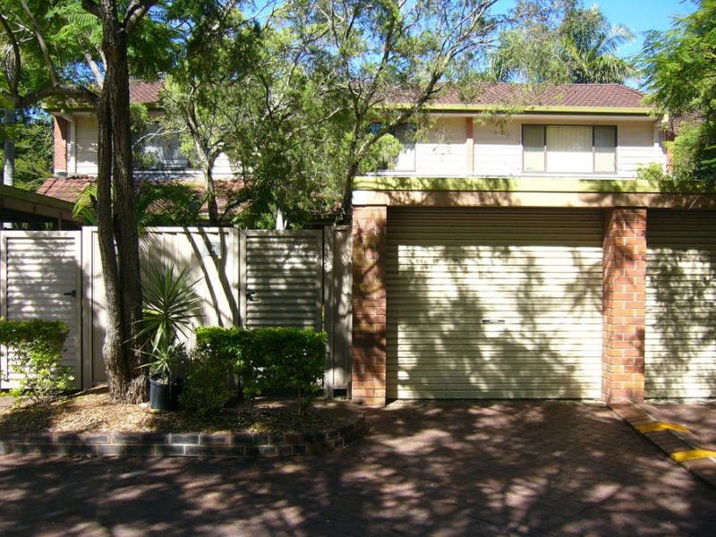 8 / 127 Barbaralla Drive, Springwood QLD 4127