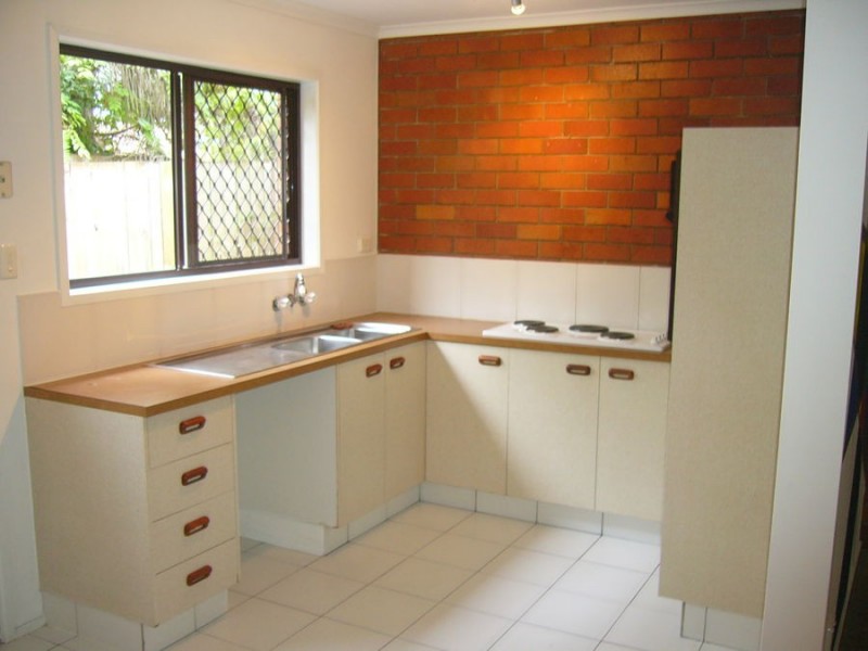 8 / 127 Barbaralla Drive, Springwood QLD 4127