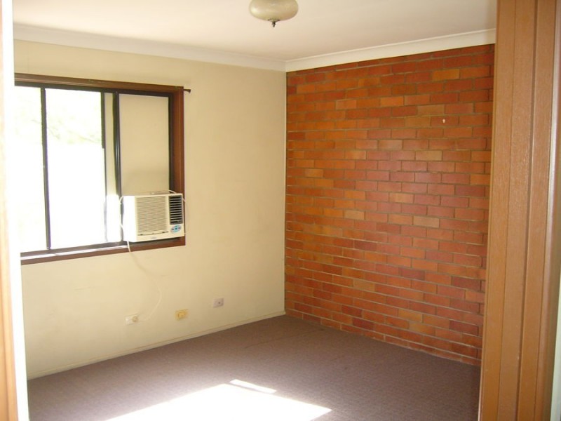 8 / 127 Barbaralla Drive, Springwood QLD 4127
