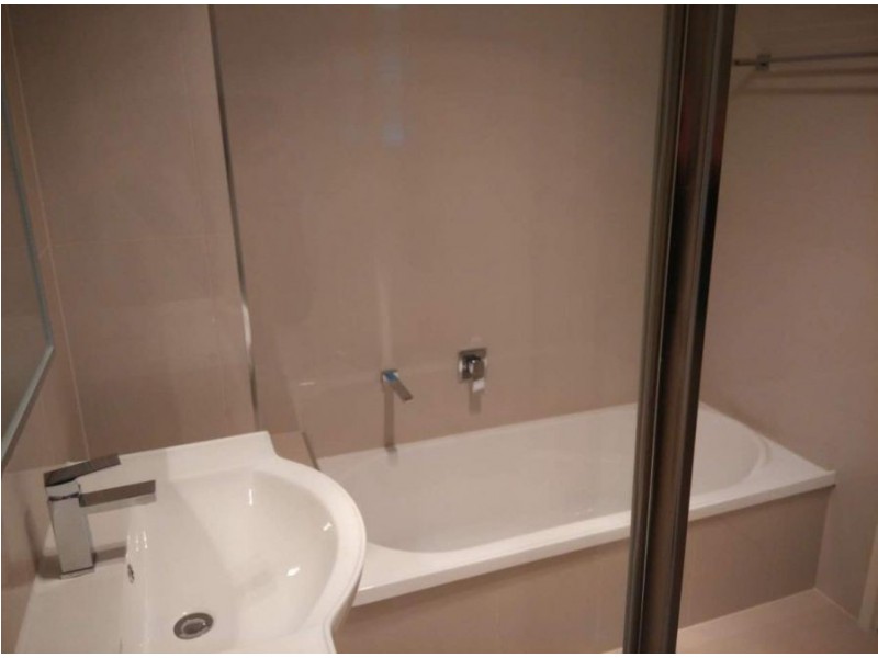 13 407 Warrigal Road, Eight Mile Plains QLD 4113