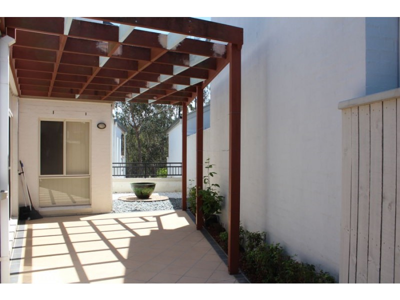 Mount Ommaney QLD 4074