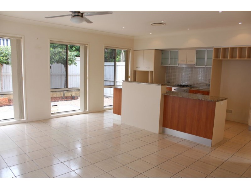 Mount Ommaney QLD 4074