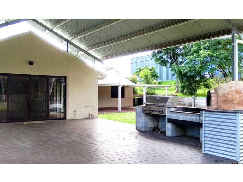 907 Mount Gravatt Capalaba Rd, Mackenzie QLD 4156