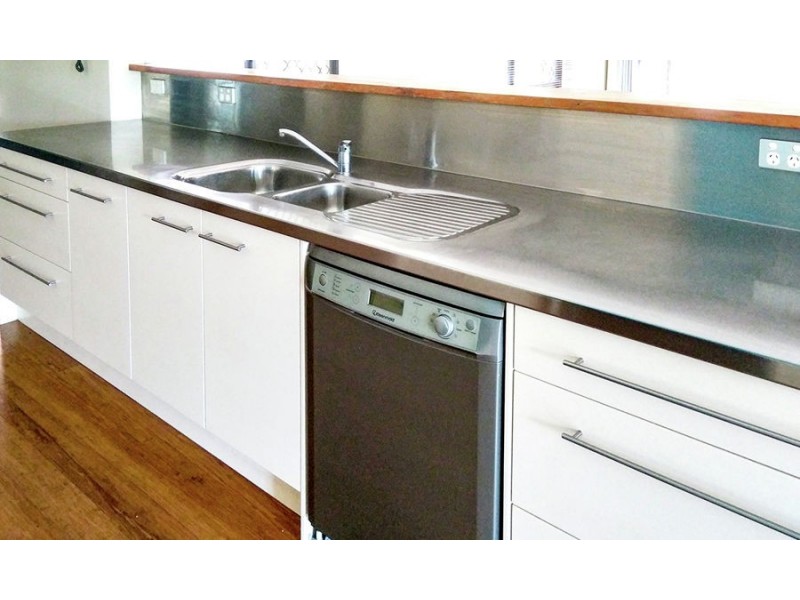 907 Mount Gravatt Capalaba Rd, Mackenzie QLD 4156