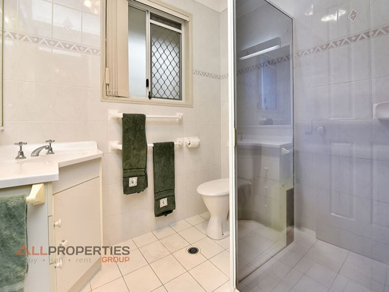 8 Avondale crescent, Parkinson QLD 4115