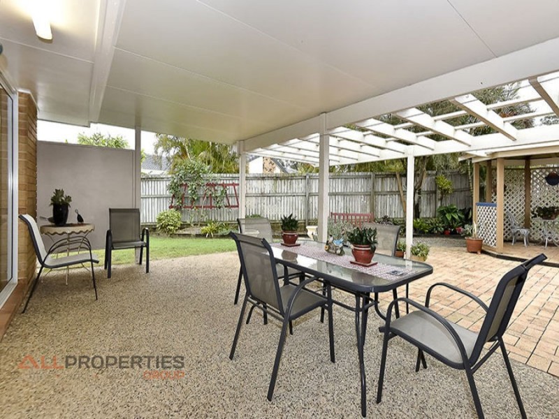 8 Avondale crescent, Parkinson QLD 4115