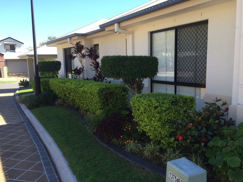 1/5 Central Ave, Mount Ommaney QLD 4074