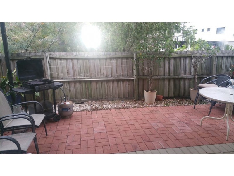 27/20 Huth Street, Labrador QLD 4215