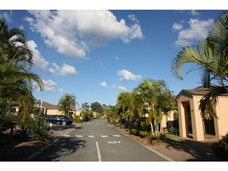 33/113 Arundel Drive, Arundel QLD 4214