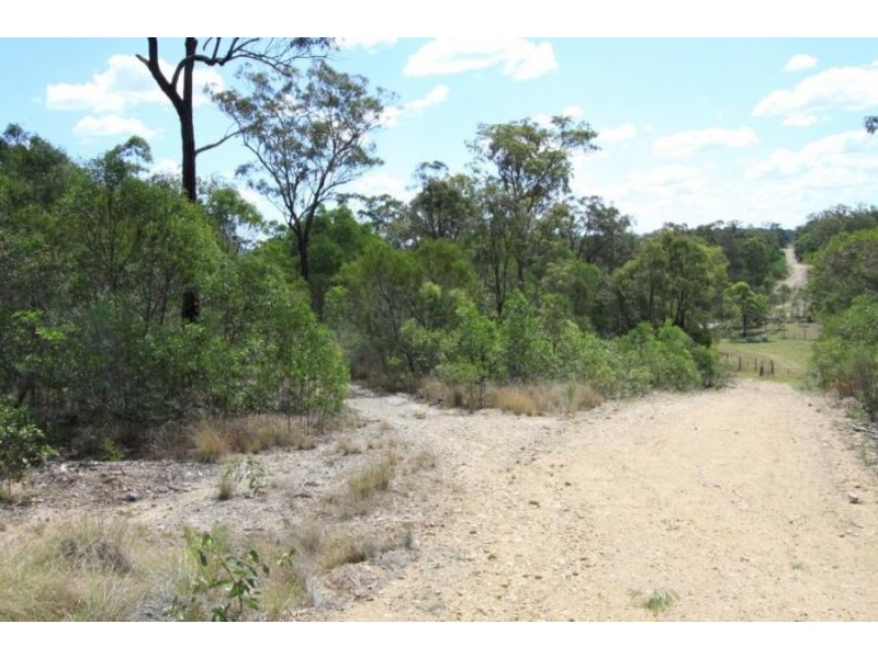 39 Raymond Rd, Tarong QLD 4615